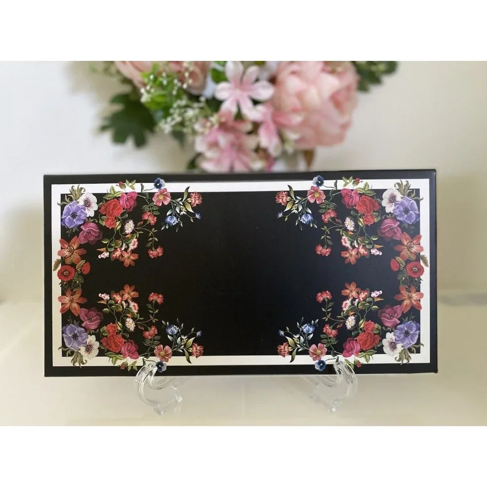 Scarf Me NIB‎ NWT Brazil Made Scarf 90x90 Pretty Roses Floral Pinks Giftable Box